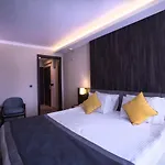 Uk Отель 4*