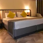 Uk Отель 4*