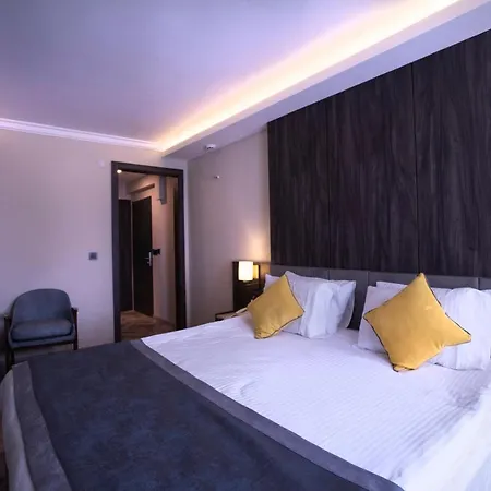 Uk Hotel 4*