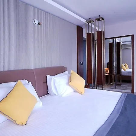 Hotel Uk 4*