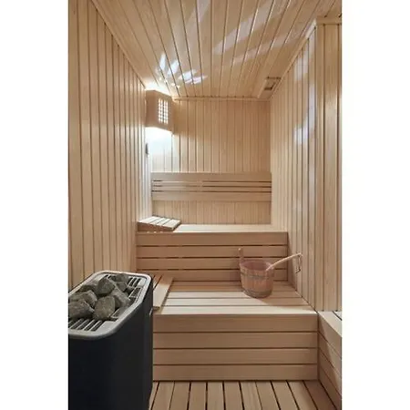 Hotel Uk 4*
